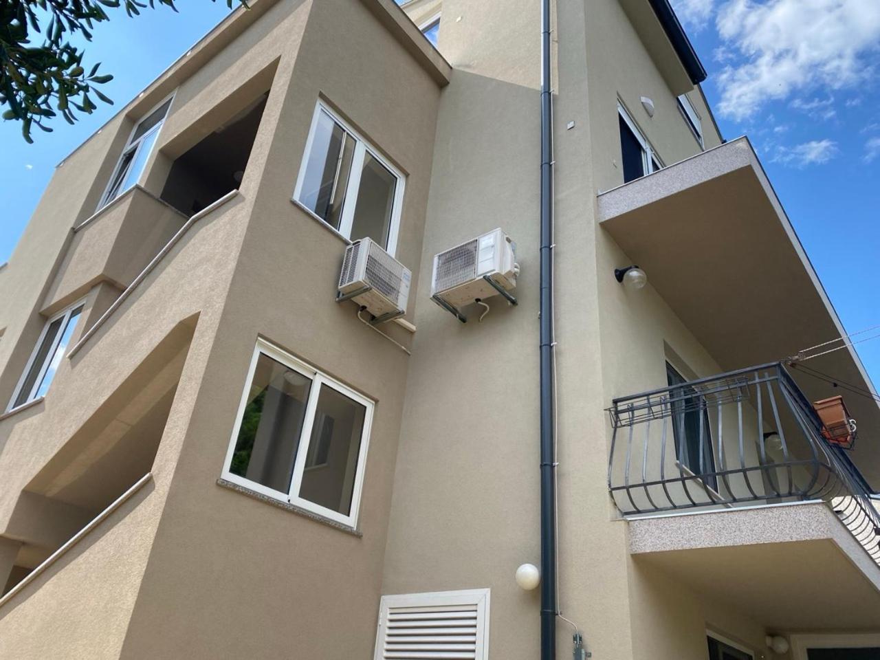 Apartments Mirta Ровінь Екстер'єр фото